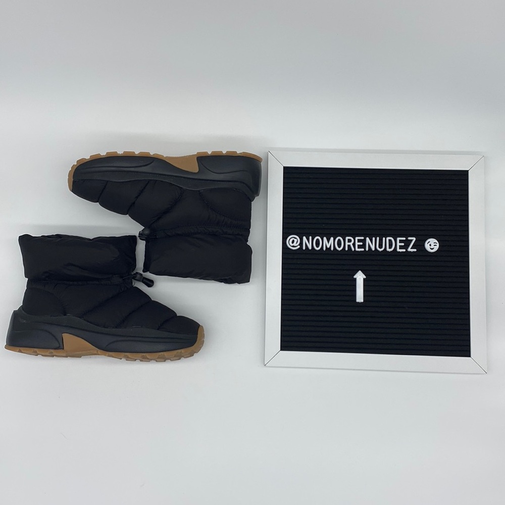 BLACK PUFFER BOOTIES